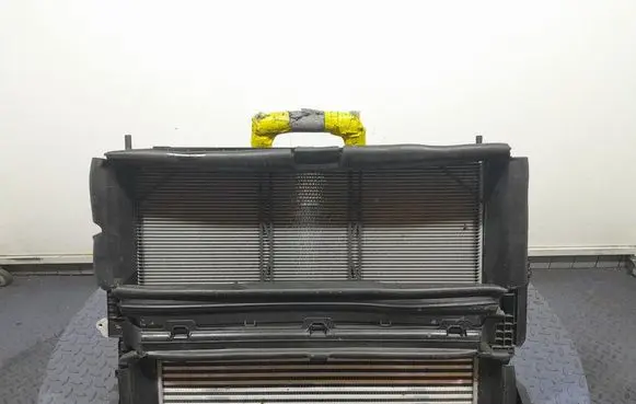 Volvo XC90 Coolant radiator 