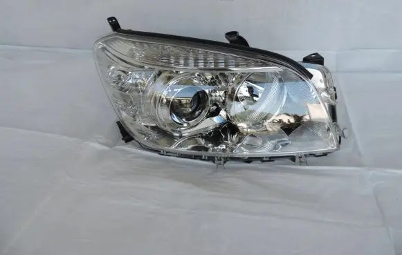 Toyota RAV 4 (XA20) Headlight/headlamp 81130-42311