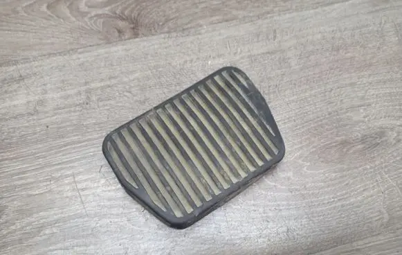 Volvo XC70 Brake pedal 3516078