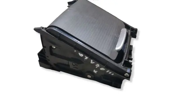Volvo V70 Cup holder front 390228 39997586