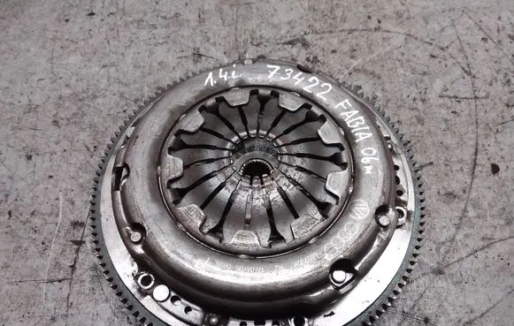 Skoda Fabia Mk1 (6Y) Clutch set kit R030105271D 036141032P 036141025