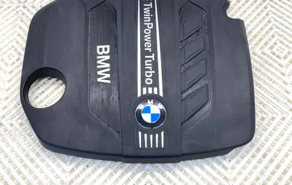 BMW 3 F30 F35 F31 Engine cover (trim) 7810800