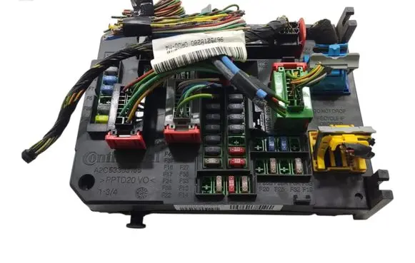 Peugeot 508 BSM Control unit 9665547580