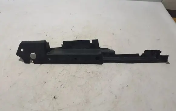 Volvo C40 Engine bonnet/hood lock trim molding 32314715