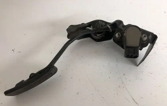 Toyota Corolla Verso E121 Accelerator throttle pedal