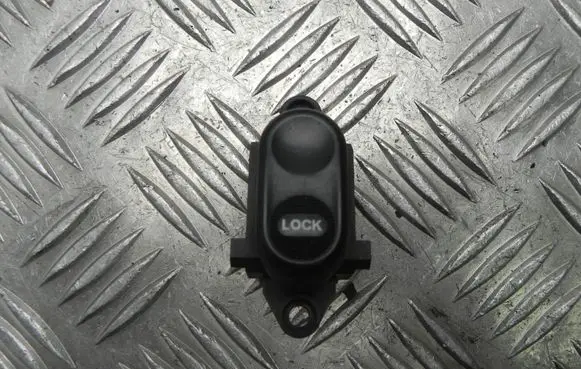 Chrysler PT Cruiser Central locking switch button 04671623AA T6269