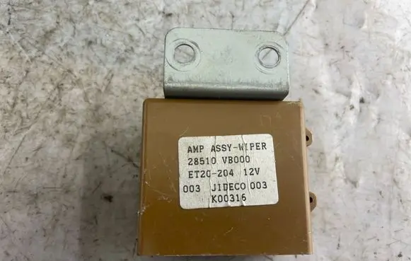 Nissan Patrol Y61 Window wiper relay 28510vb000 Et20204