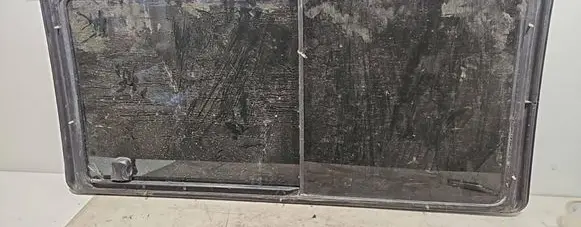 Rear side window