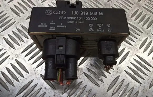 Seat Ibiza III (6L) Coolant fan relay 1J0919506M