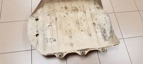 Nissan Terrano Fuel tank bottom protection 