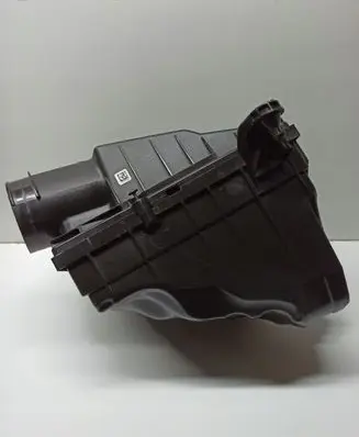 Volvo XC90 Air filter cleaner box bracket assembly 
