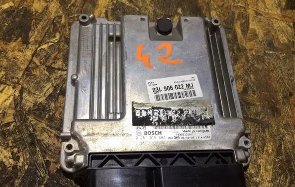 Audi A4 S4 B8 8K Engine control unit/module ECU