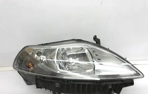 Lancia Ypsilon Headlight/headlamp 51850554 5200632204 0464609999