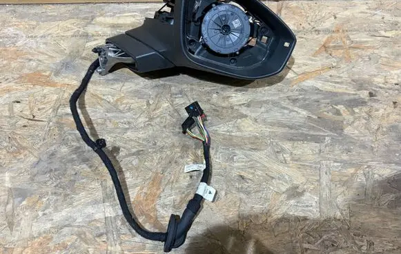 Volkswagen PASSAT B9 Front door electric wing mirror 3J1857502B 20240508153820