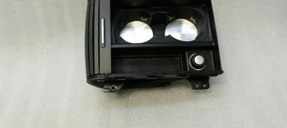 Cup holder front
