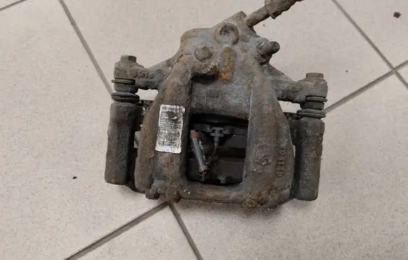 Mercedes-Benz Sprinter W906 Rear brake caliper