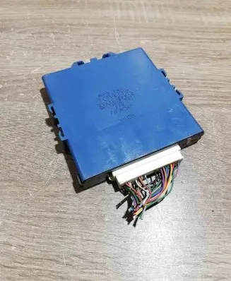 Toyota Corolla Verso AR10 Combustion control unit/module 896180F020 MB1238009021