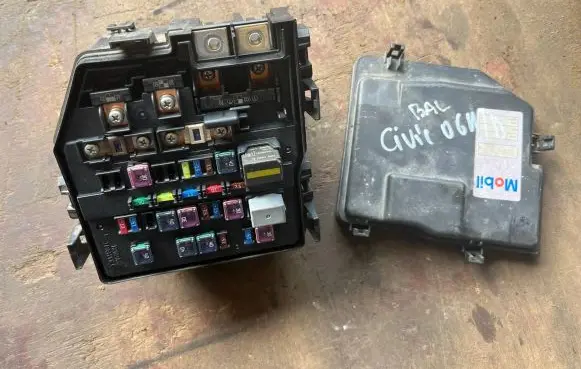 Honda Civic Fuse box set 07SMJE01 SMME01 007541060420