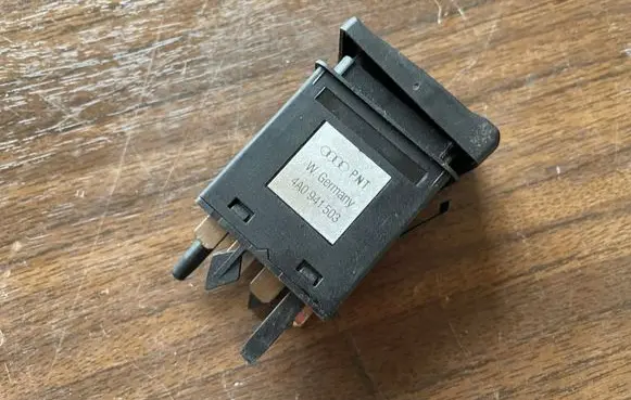 Audi 80 90 B3 Windscreen/window heater switch 4A0941503