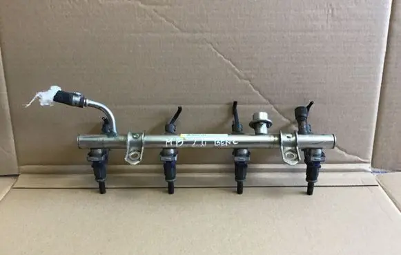 Mercedes-Benz B W245 Fuel injectors set A2660700395 A2660700595 20605
