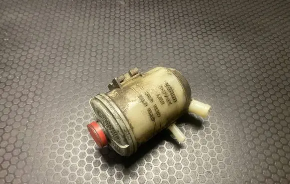 Honda CR-V Power steering fluid tank/reservoir