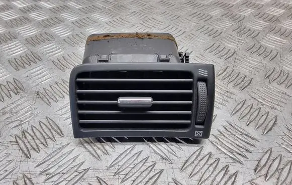 Toyota Avensis T250 Dashboard side air vent grill/cover trim 8518