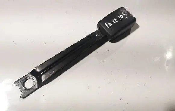 Toyota Yaris Front seatbelt buckle