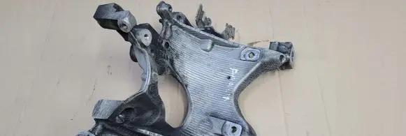 Audi A5 Engine mounting bracket 8W0399296E