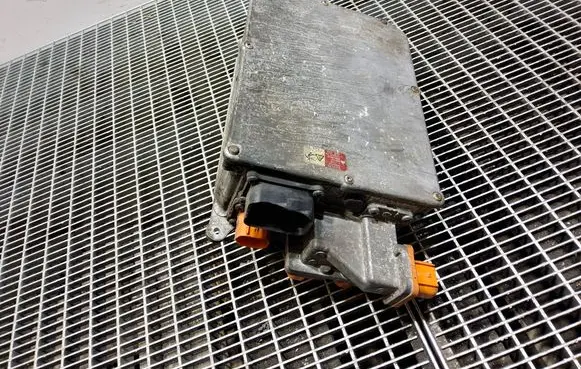 Audi A3 S3 8V Battery charger (optional) 5QE915682