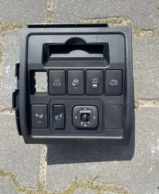Toyota Land Cruiser (J200) Dashboard 