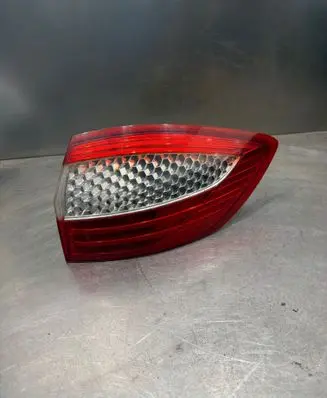 Ford Mondeo MK IV Rear/tail lights 7S7113404B
