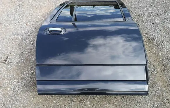 Ford Expedition Rear door
