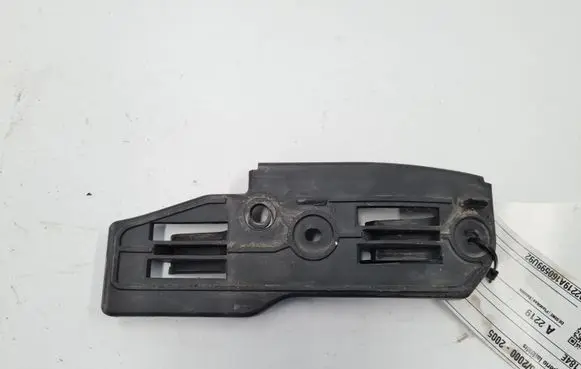 Volkswagen PASSAT B5.5 Front bumper mounting bracket 3B0807184E