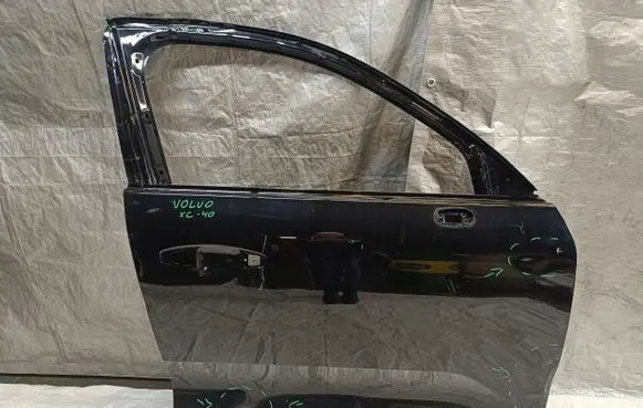 Volvo XC40 Front door 4324654