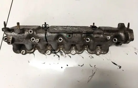Toyota Corolla Verso AR10 Intake manifold 