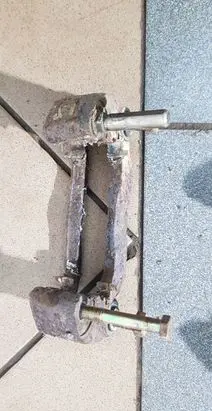 Daihatsu Feroza Front Brake Caliper Pad/Carrier 
