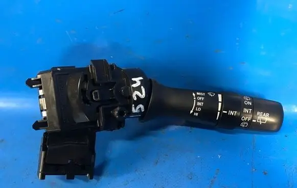 Toyota Prius+ (ZVW40) Gear shift switch/knob 8465276010