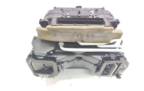 BMW 5 E60 E61 Interior heater climate box assembly housing 96051