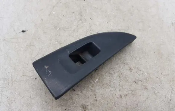 Subaru Impreza II Front door window switch trim NOCODE