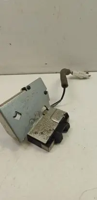 Ford Mondeo Mk III Tailgate/trunk/boot lock/catch/latch A43102AB