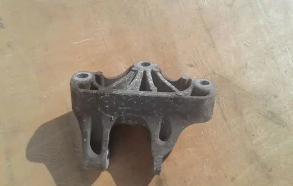 Nissan Qashqai Engine mounting bracket 11332BB50A