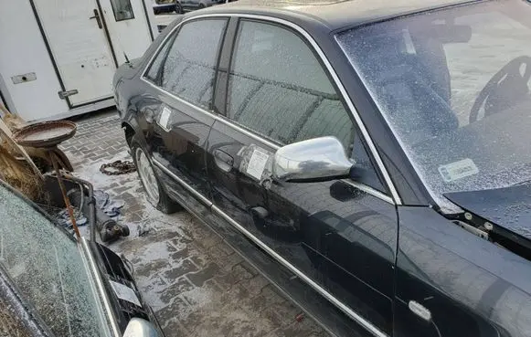 Audi A8 S8 D2 4D Front door LZ9W