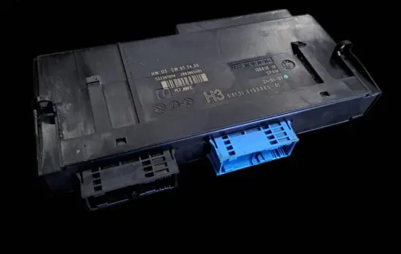BMW 3 E92 E93 Central body control module 6135915396501 10681810
