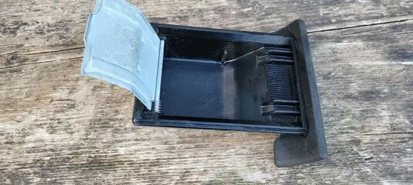 Nissan Micra Car ashtray 68800-4F210/1