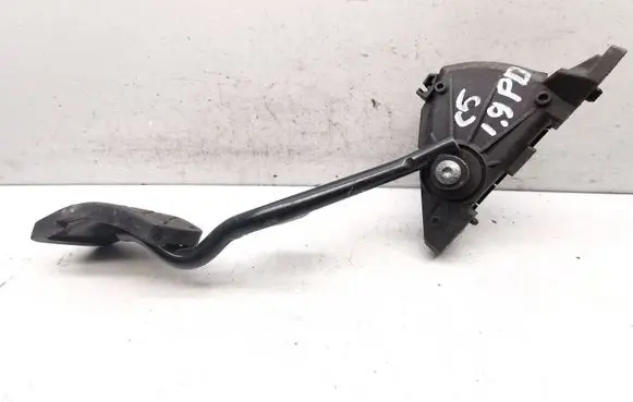 Audi A6 S6 C5 4B Accelerator throttle pedal 8E2721523C