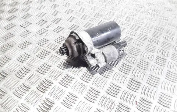 Volkswagen Golf VI Starter motor 02Z911023N