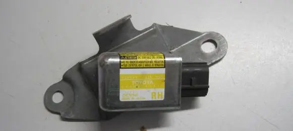 Toyota Land Cruiser (J120) Airbag deployment crash/impact sensor 1879000450