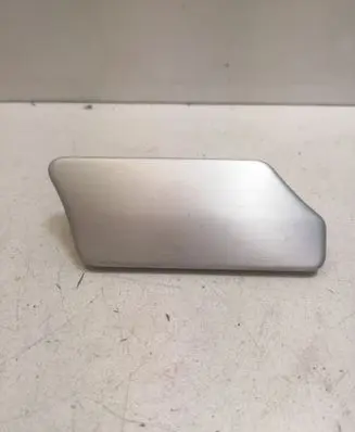 Dashboard glove box trim