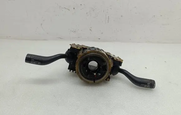 Wiper turn signal indicator stalk/switch