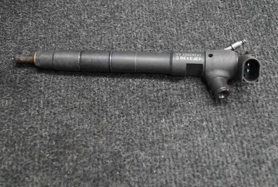 Audi A4 S4 B8 8K Fuel injectors set 04B277J28363983AA